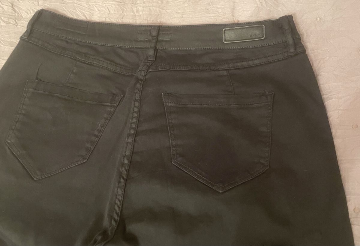 Opus Hosen: Schwarze Jeans OPUS Emily Gr. 40 – Gebraucht aus Schaffhausen von marakesch41 2