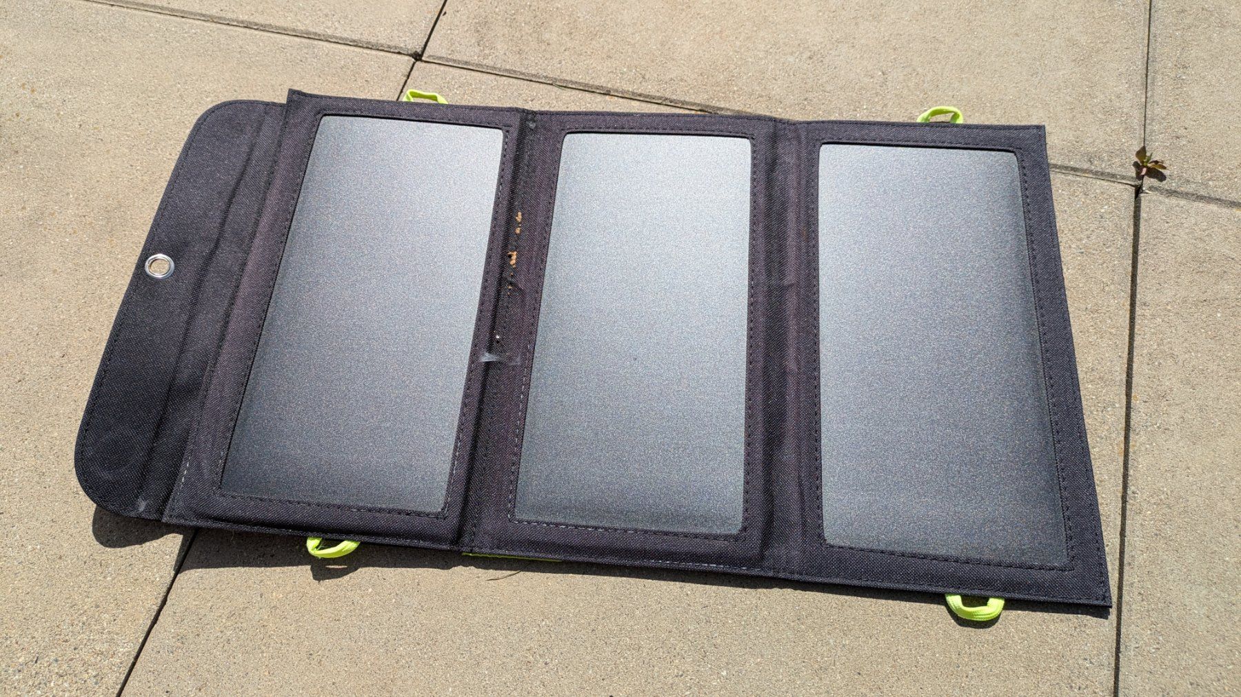 Panneaux solaires: ALLPOWERS 5V 21W Solar Panel, Tragbares Solarladegerät – D'occasion à Staufen par Fleby84