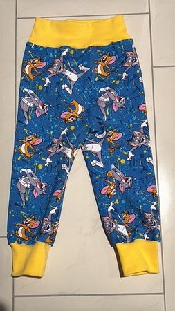 Leicht gefütterte Pumphose mit Tom & Jerry Gr. 92/98 Neu