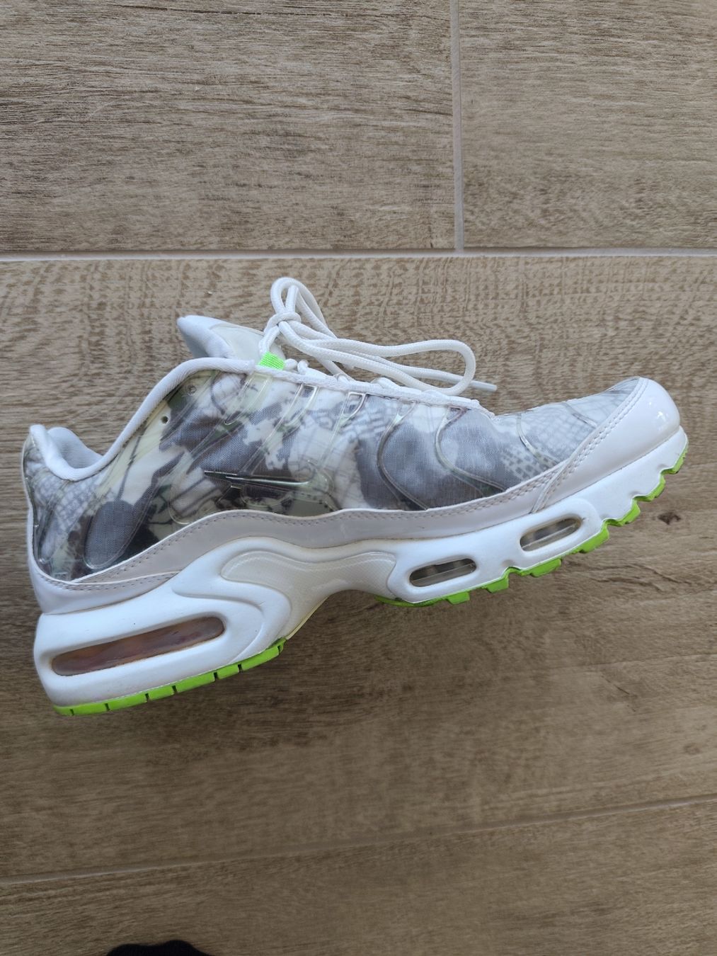 Nike Scarpe da uomo: Nike air max plus LX "vintage print" – Usato da Vilars NE venduto da Arcady05
