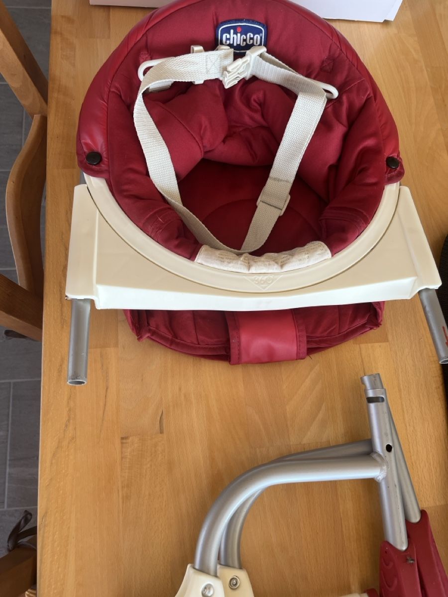 Chaises: Siège de table  360 degrés chicco – D'occasion à Poliez-le-Grand par Lauriane02 2