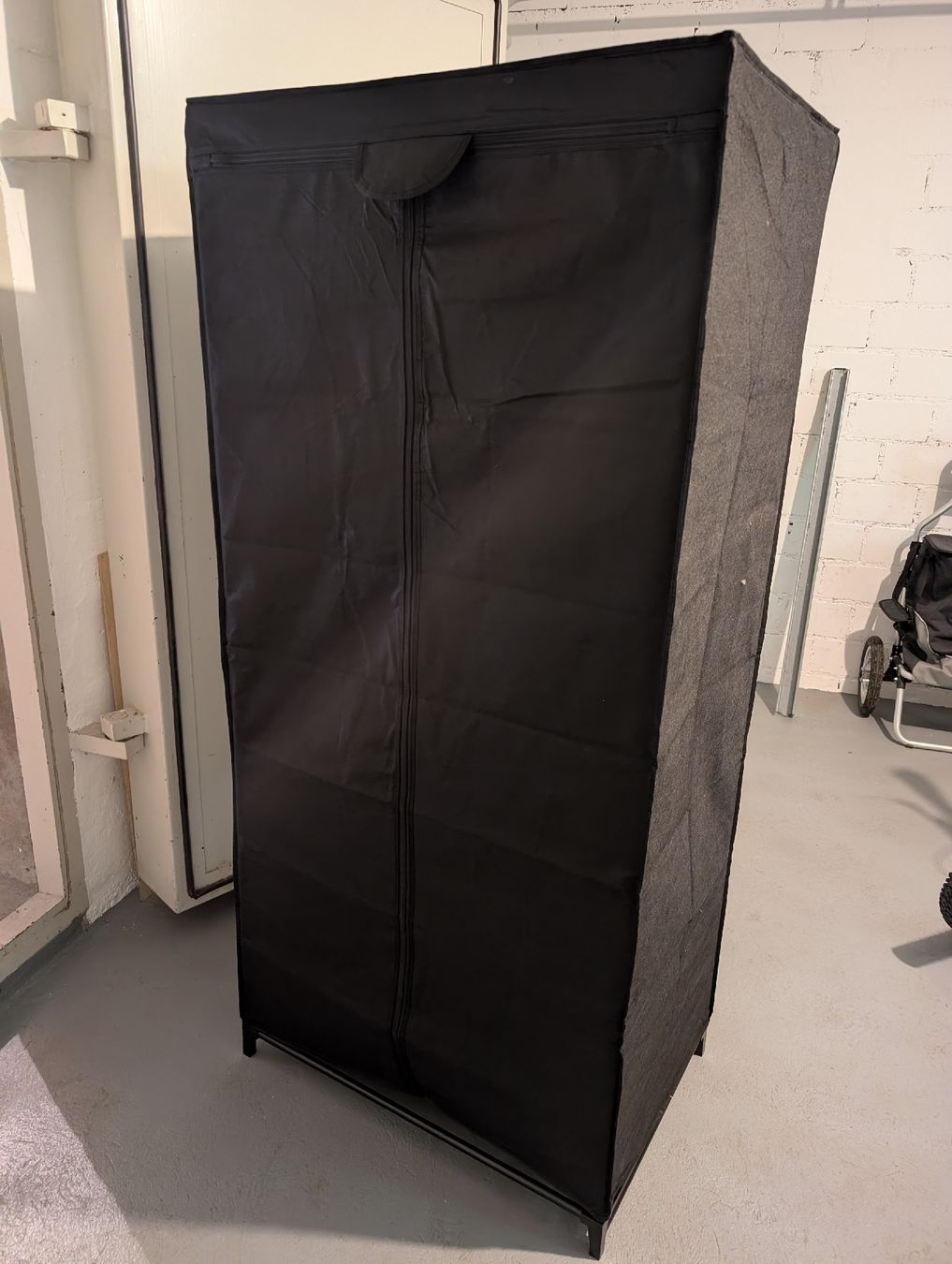 Armadi: Mottenschrank – Usato da Pieterlen venduto da Beetle72