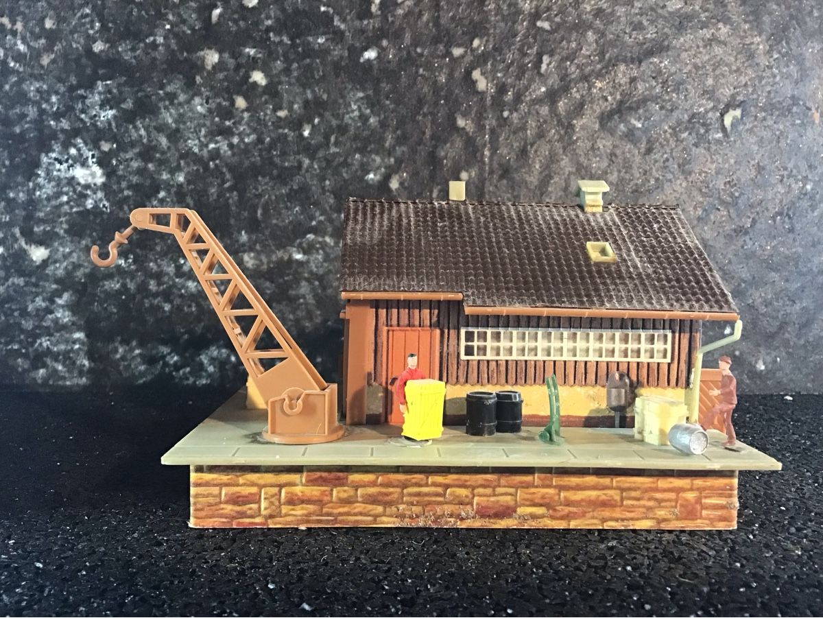 Kit di modellismo & Modellini statici: MODELL GEBÄUDEHAUS – Usato da Männedorf venduto da Spezial-Modelle