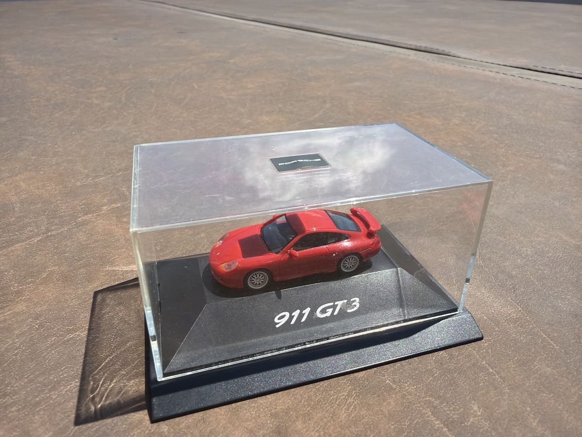 Porsche Modellini d'auto: Porsche 996 GT3 rot - 1/87 – Usato da Wolfwil venduto da Rolex1 4