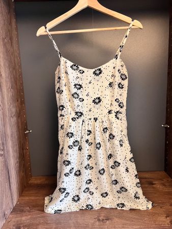 Robe d’été à fleurs avec poches – taille S