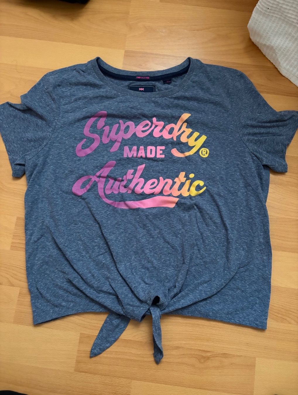 T-shirt: Superdry Damen T-Shirt mit Print – Usato da Stein AG venduto da eli_2jtj