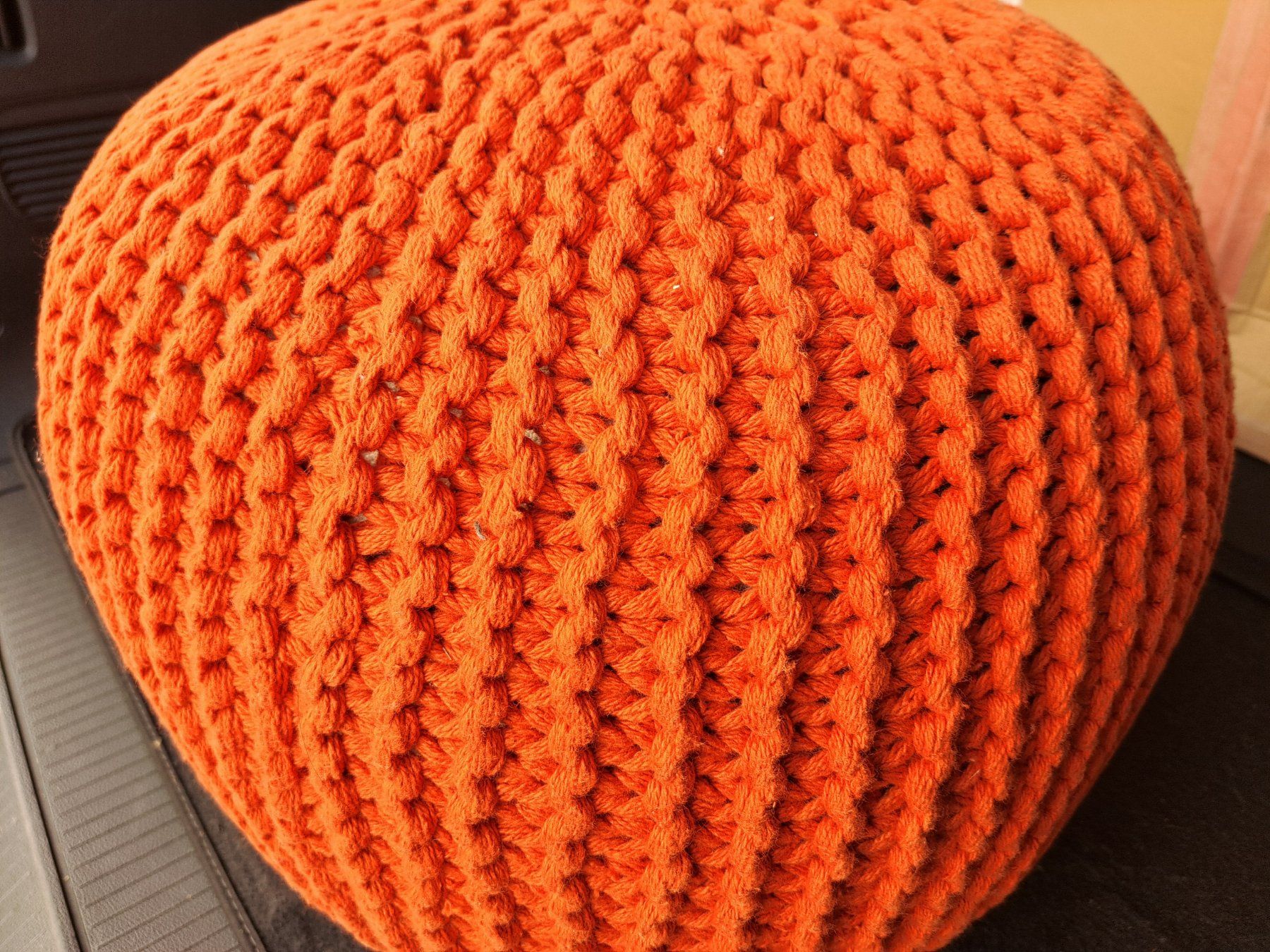 Hocker: Pouf Sitzhocker mandarin – Gebraucht aus Schmerikon von hil_f99h