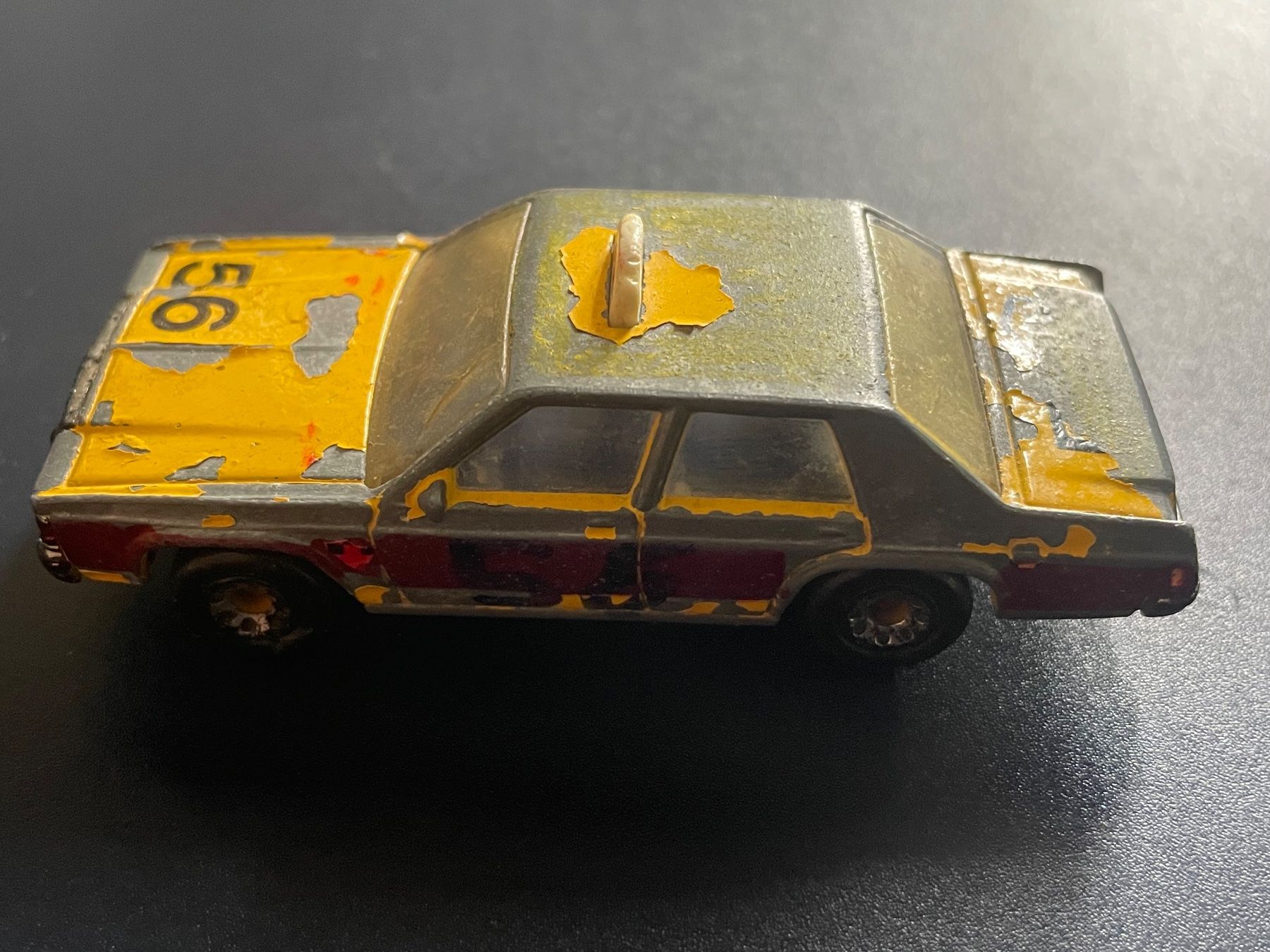 Matchbox Modellini d'auto: Matchbox Ford LTD 1987 1:69 – Usato da Volketswil venduto da rubin74 4
