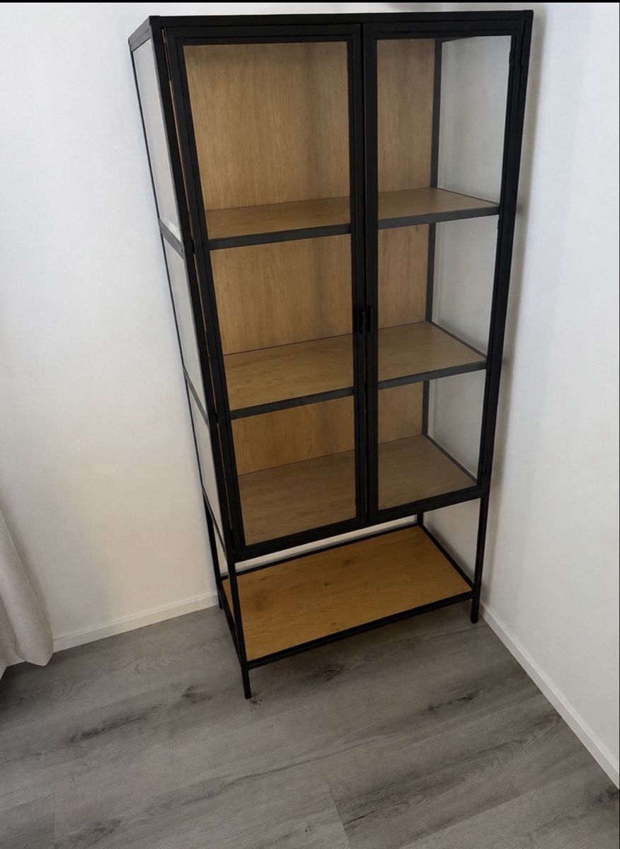 Vitrines: Vitrine – D'occasion à Trimbach par dem_zh8s