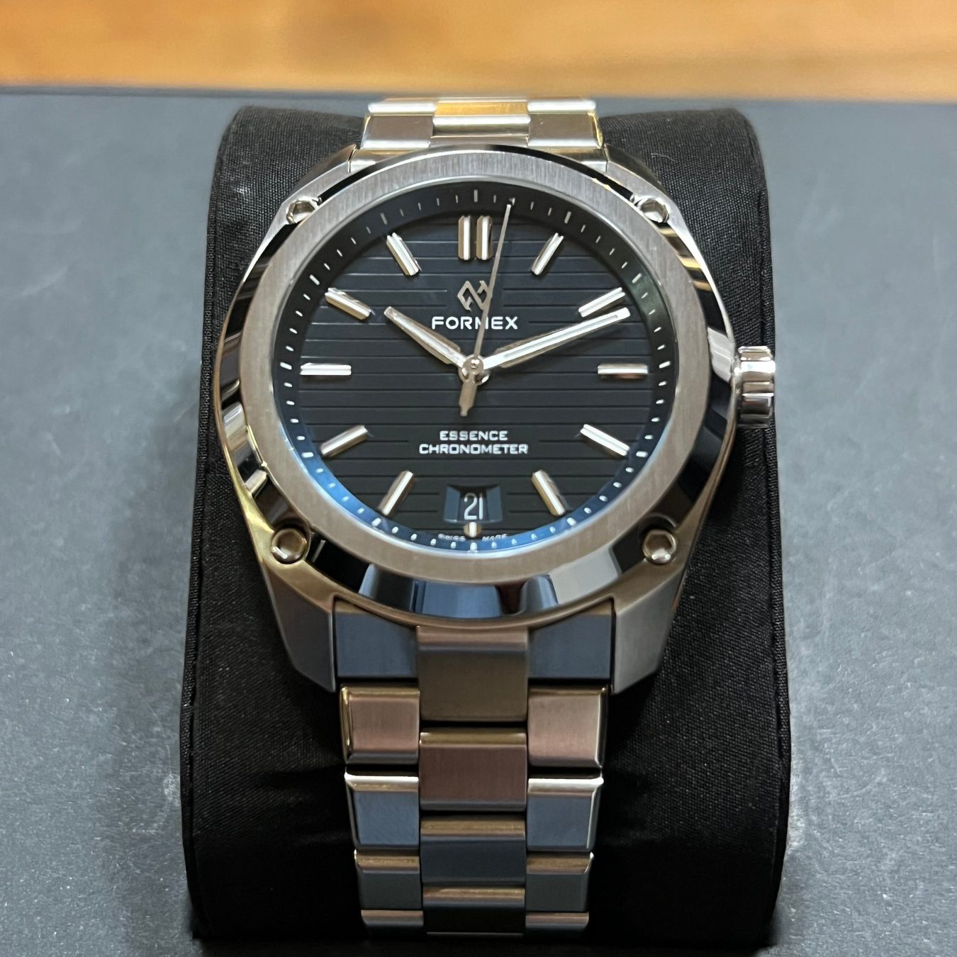 Formex Uhren: Formex Essence Blue Dial Full Set 0333.1.6631 – Gebraucht aus Carouge GE von Watchaser