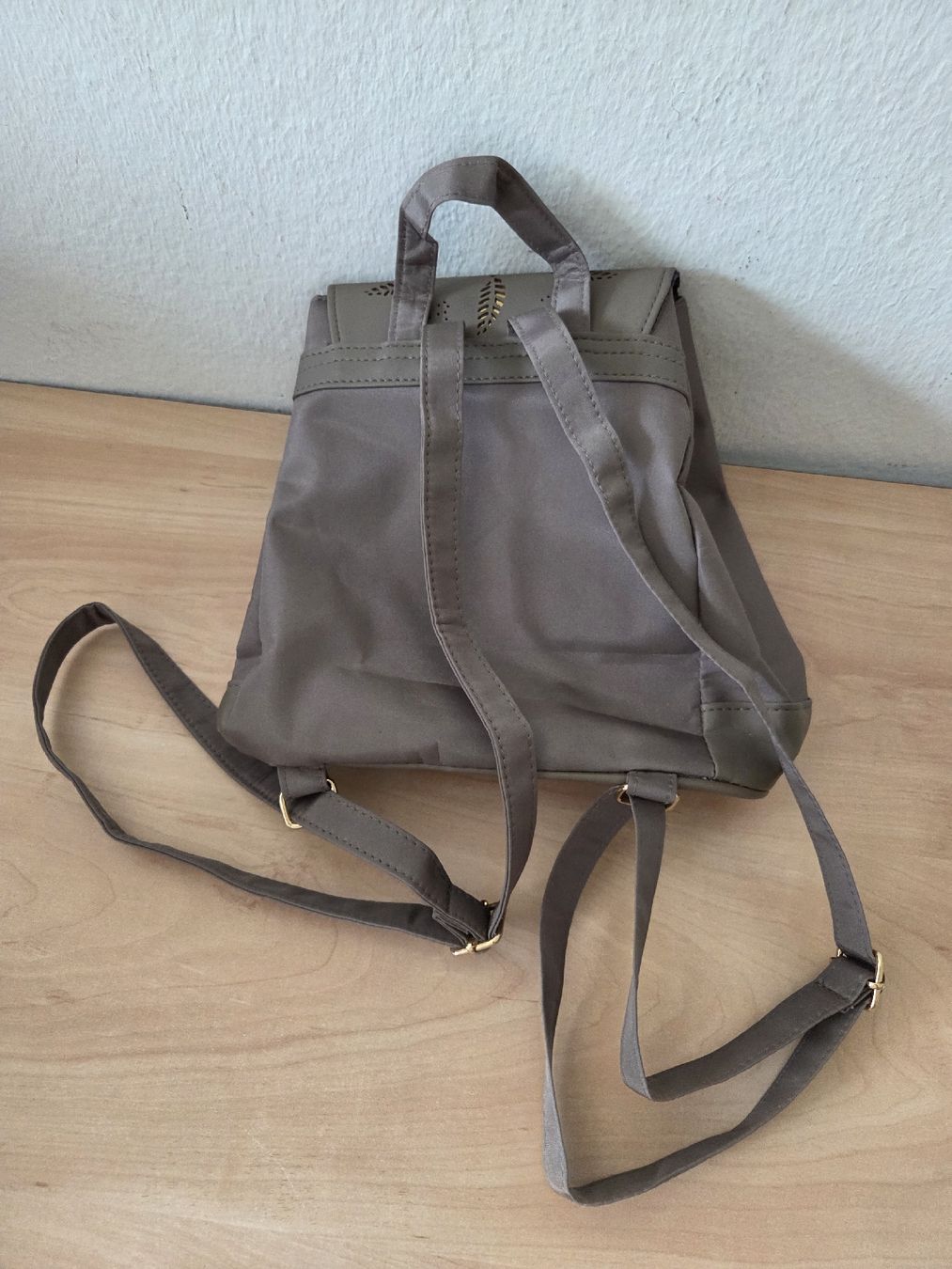 Taschen für Damen: Modische Elegante Rucksack Tasche 4er Set Fabrikneu  – Neu und originalverpackt aus Winterthur von katzen07 5