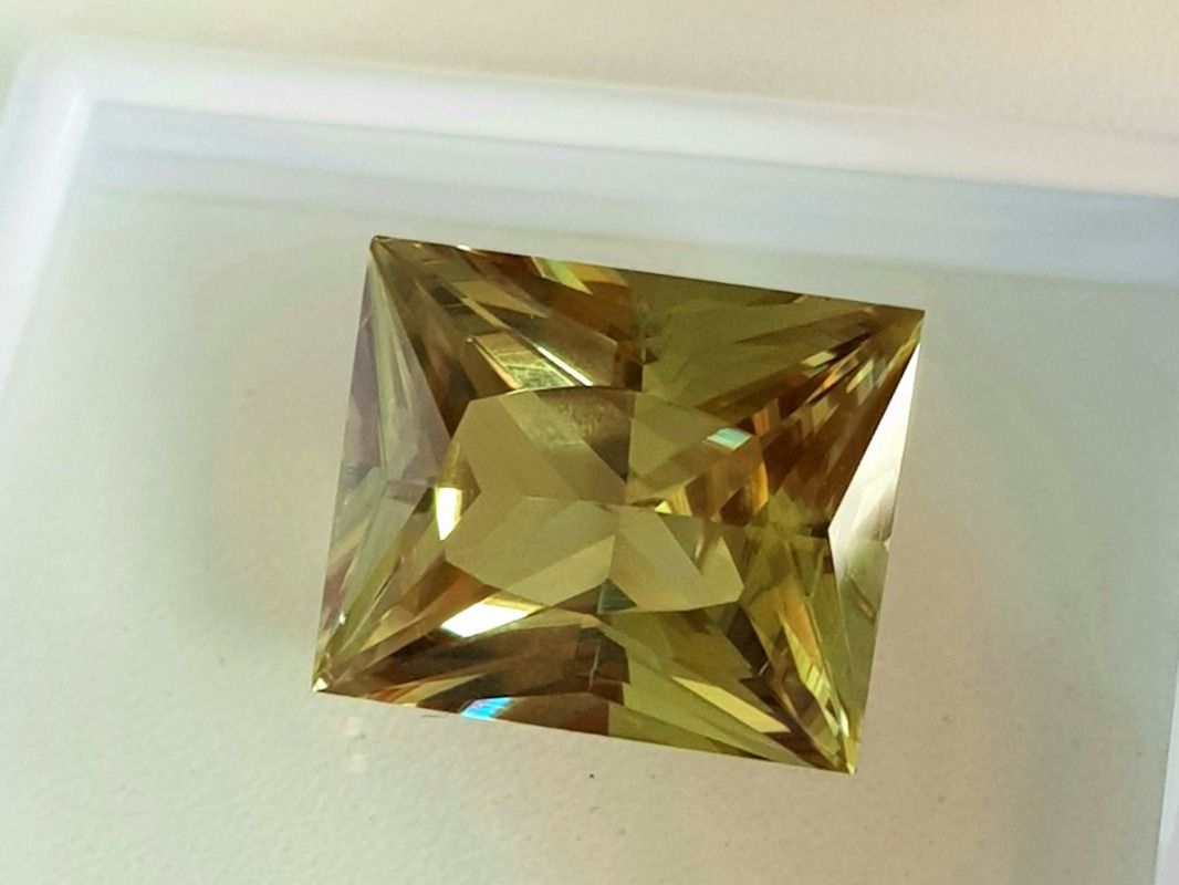 Pietre preziose: CSARITE, Diaspore  mit Zertifikat – Nuovo (secondo la descrizione) da Wolhusen venduto da toni079 5