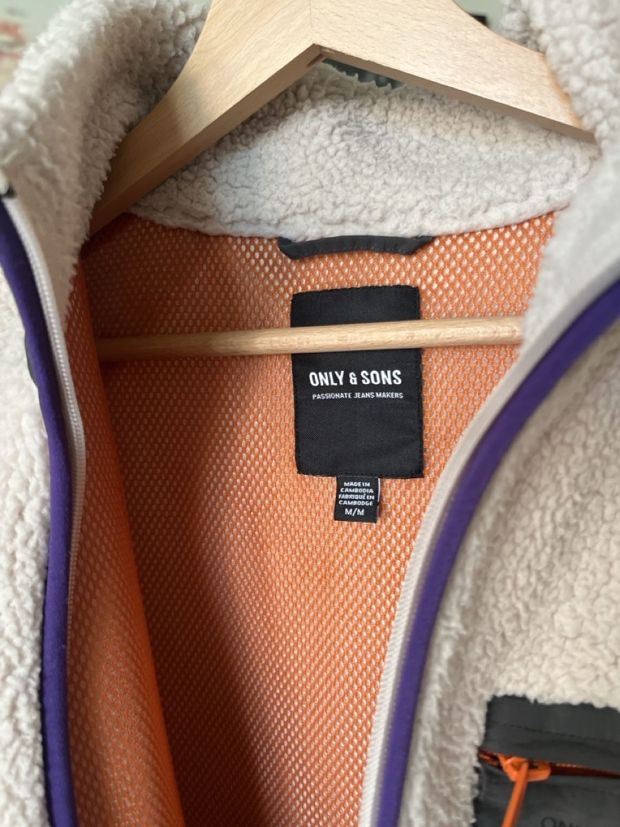Giacche: Only & Sons Fleece M – Usato da Zürich venduto da Sasori 3