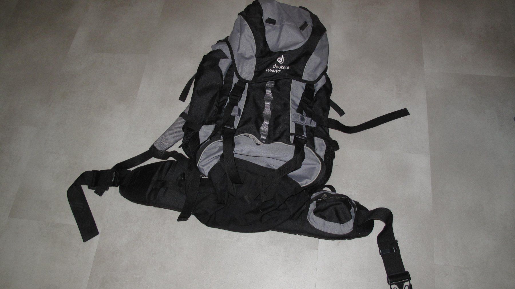 Deuter Zaini: Rucksack Deuter Phantom 60+10L – Usato da Berg TG venduto da Volker-Kampfgarten