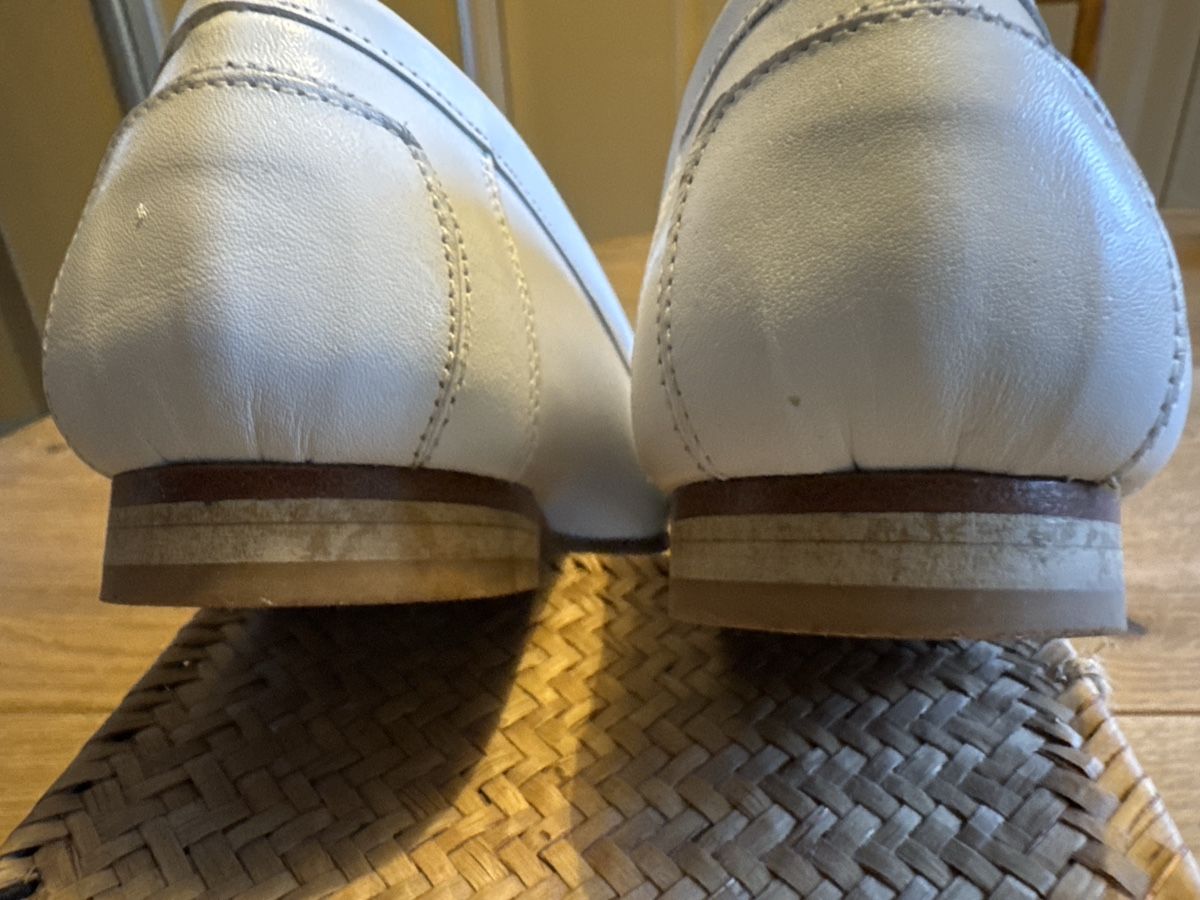 Scarpe da donna: Mocassins blancs crème – Usato da Colombier NE venduto da Gwendo 5