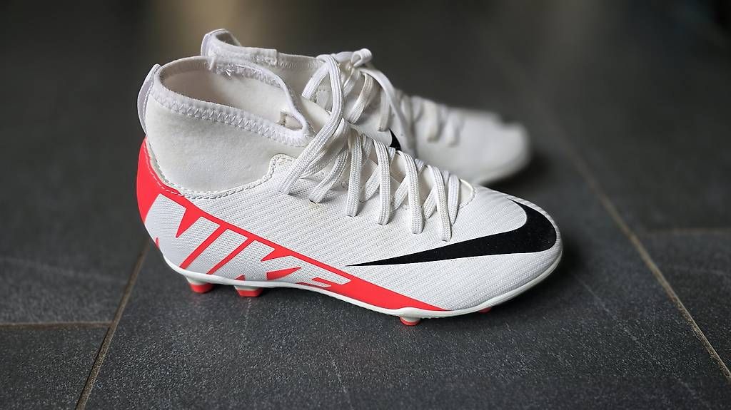 Scarpe da uomo: Nike Fussball Schuhe Gr 33 – Usato da Greifensee venduto da gizzmo25 3