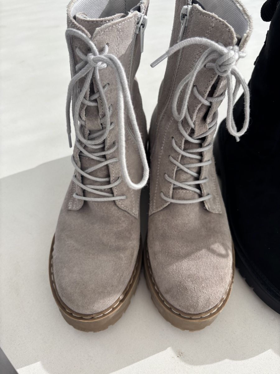 Scarpe da donna: 3 Paar Stiefeletten 38/39 – Nuovo (secondo la descrizione) da Herzogenbuchsee venduto da ameise02 1