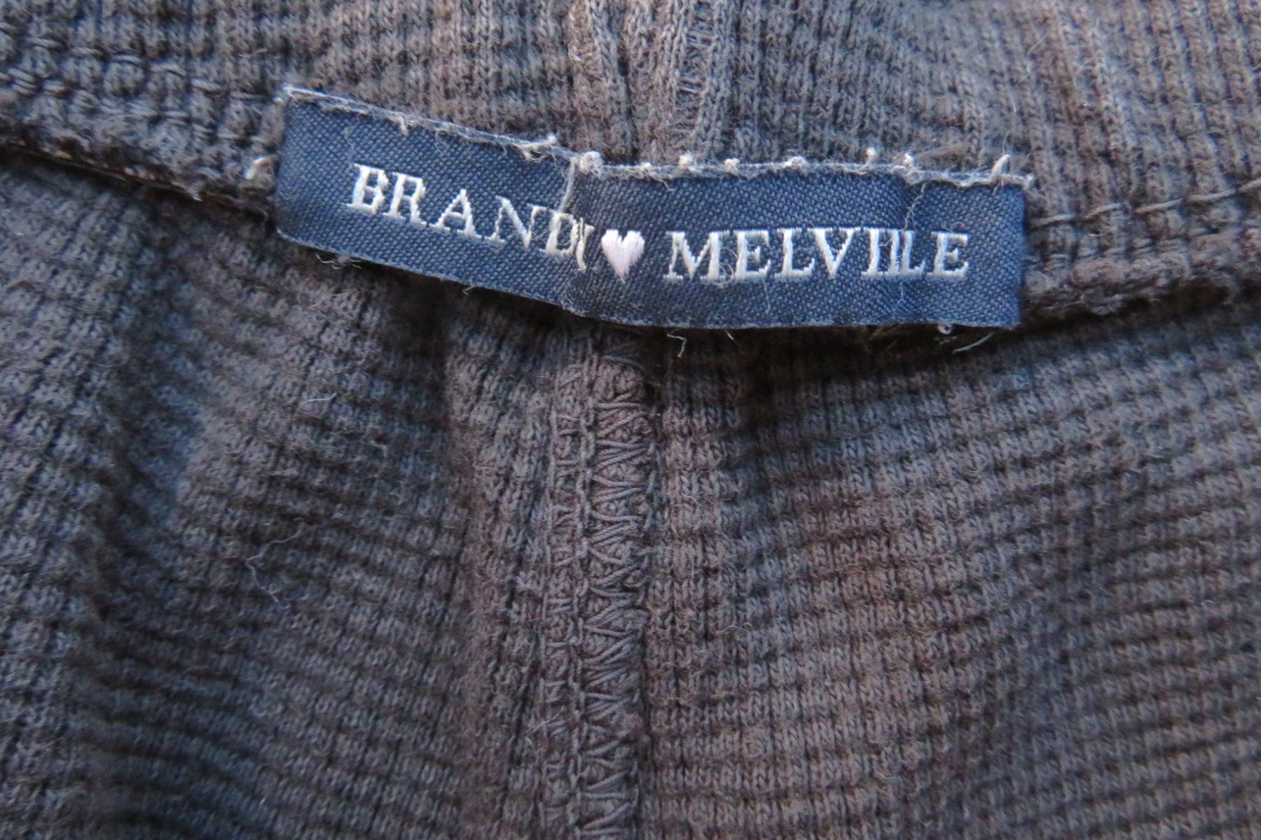 Brandy Melville Hosen: BRANDY MELVILLE Jerseyshorts Grösse S – Gebraucht aus Wil ZH von Tamagy 2