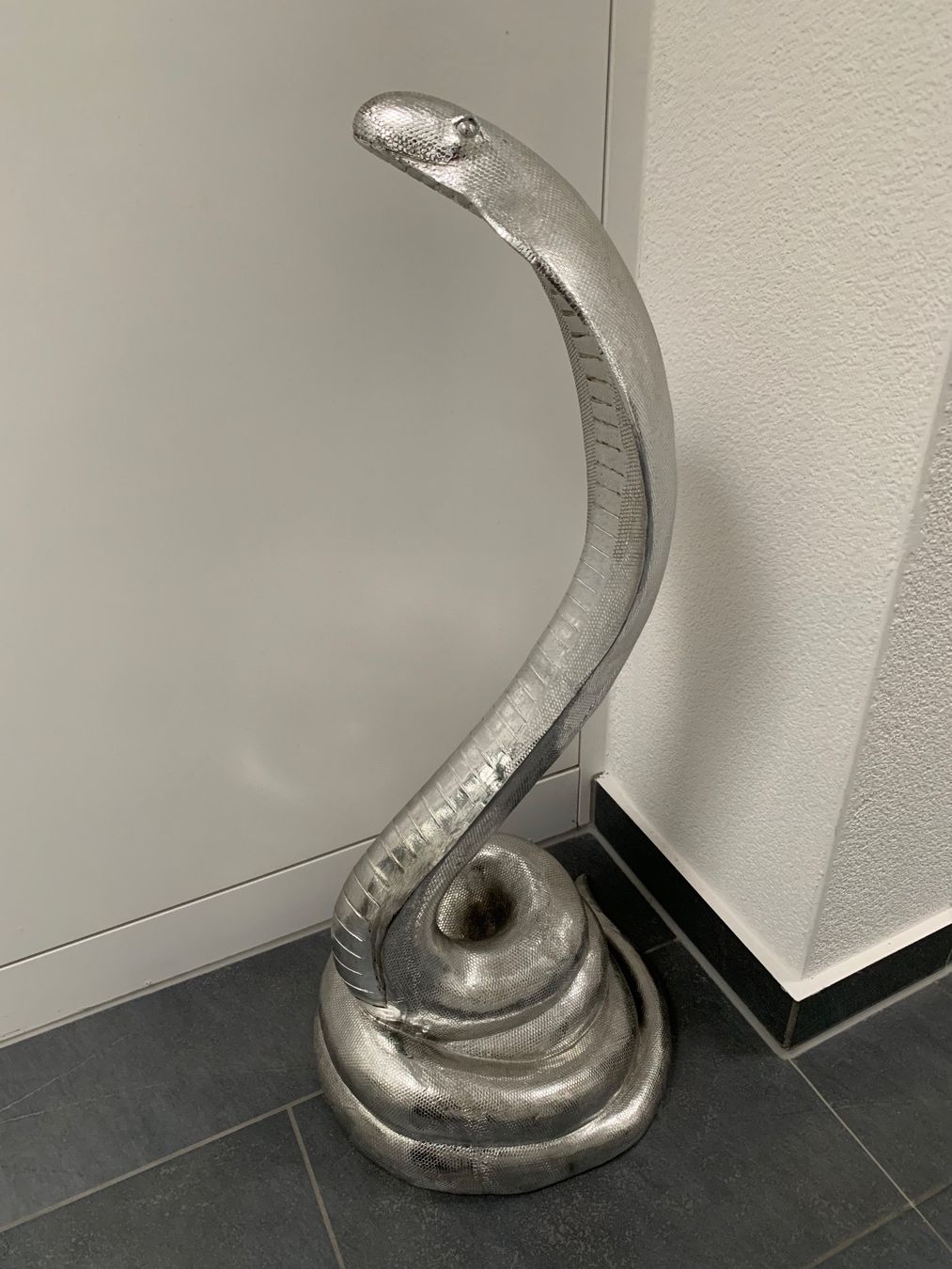 Alle Dekorationen: Kobra-Schlange Dekoration H 79cm – Gebraucht aus Wil SG von Sissi..79.. 1