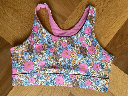 Sport-BH Stronger Blumenmuster mehrfarbig Grösse M neu