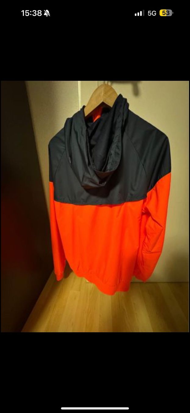 Giacche: Fc Barcelona Jacke – Usato da Kaiseraugst venduto da mik_cs5j