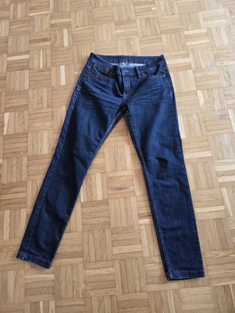 Damen Jeans dunkelblau schmaler Schnitt sehr guter Zustand