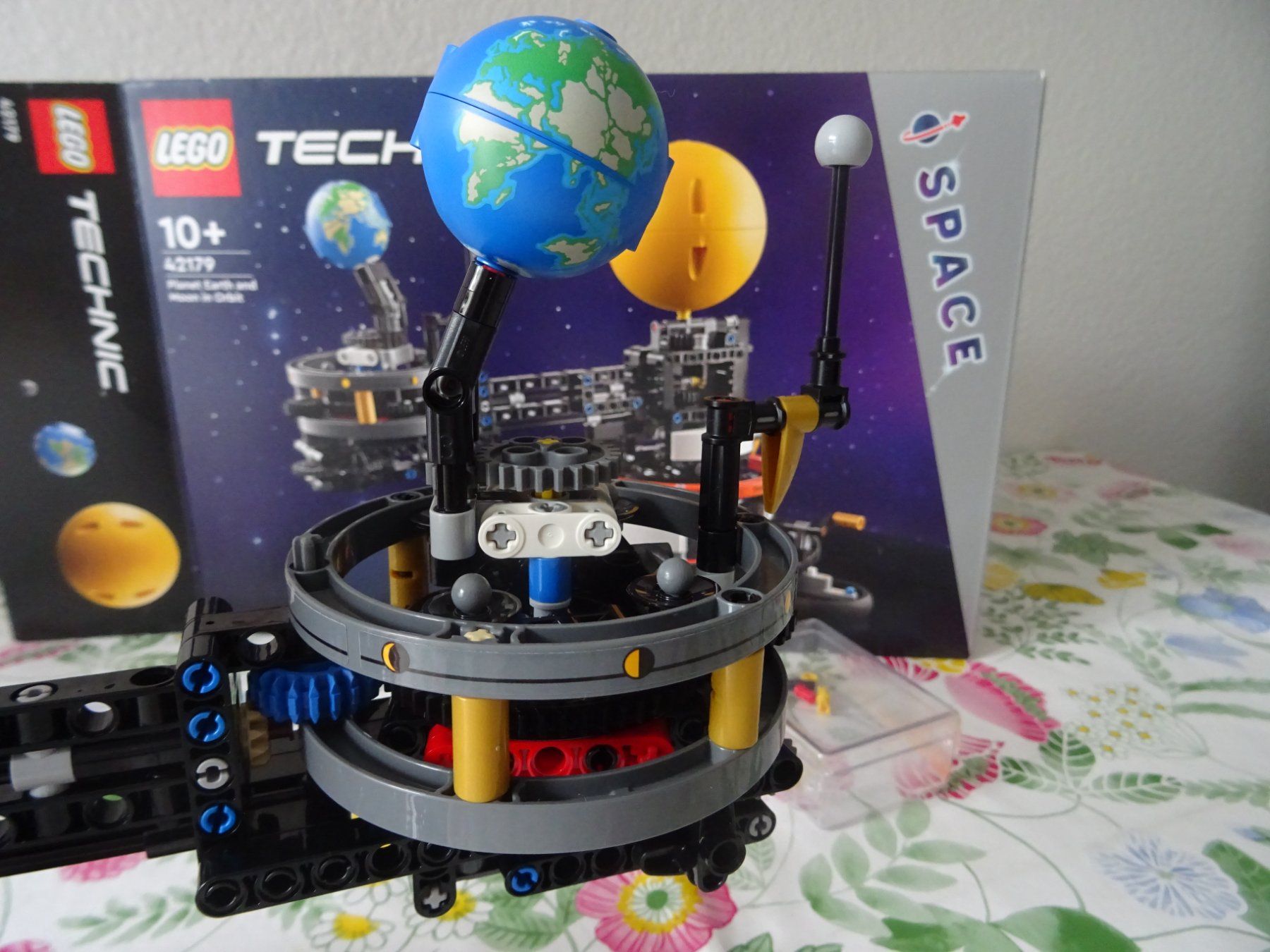 Lego Kit di costruzioni: lego Technik42179 Erde Mond – Usato da Abtwil SG venduto da serocl 1