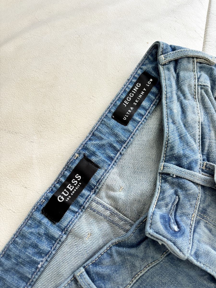Guess Jeans: Guess Jeans blau – Usato da Sulzbach venduto da dfrey25 2