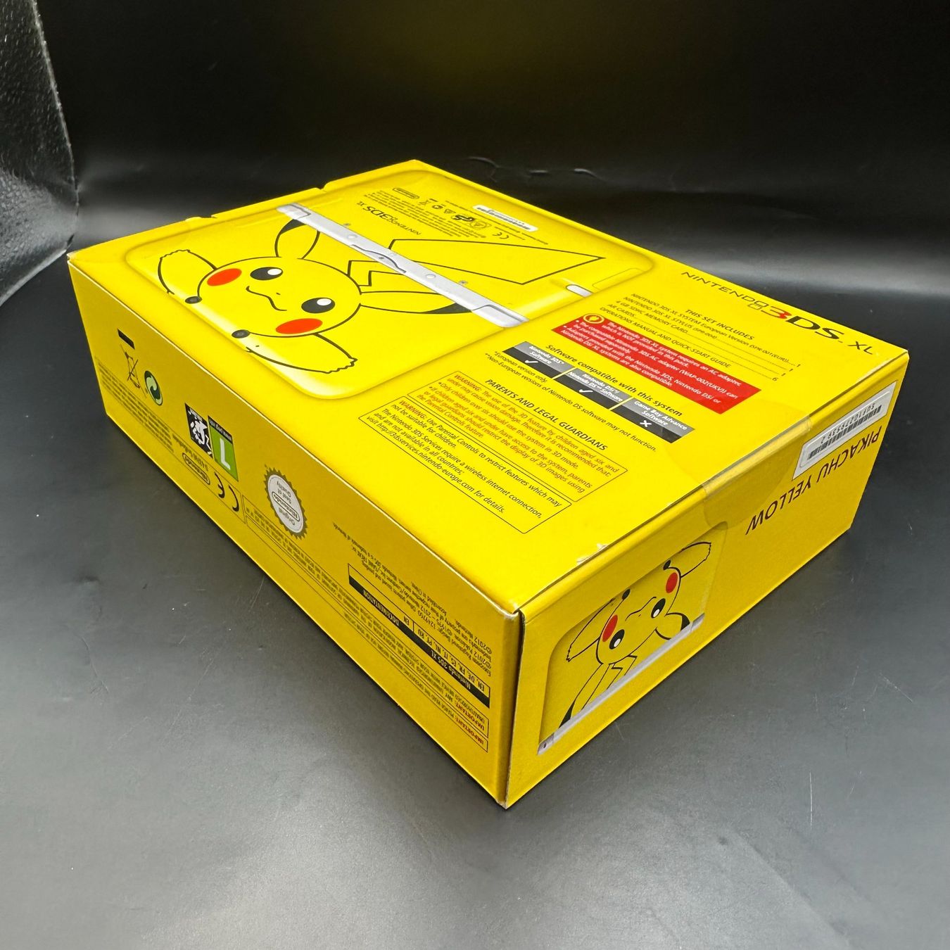 Nintendo Console: Nintendo 3DS Pokemon Pikachu Edition Sealed, versiegelt. – Nuovo e nell'imballaggio originale da Düdingen venduto da Nerdworld 2