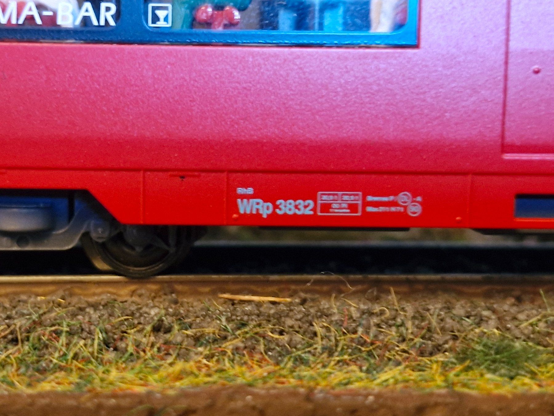 Bemo Modellini di ferrovie: BEMO Glacier Express Speisewagen HO – Usato da Stans venduto da marlene330 2