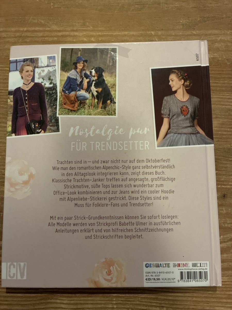 Libri: Buch mit Strickmuster und Anleitungen Trachten – Nuovo (secondo la descrizione) da Casaccia venduto da Abc0376 1