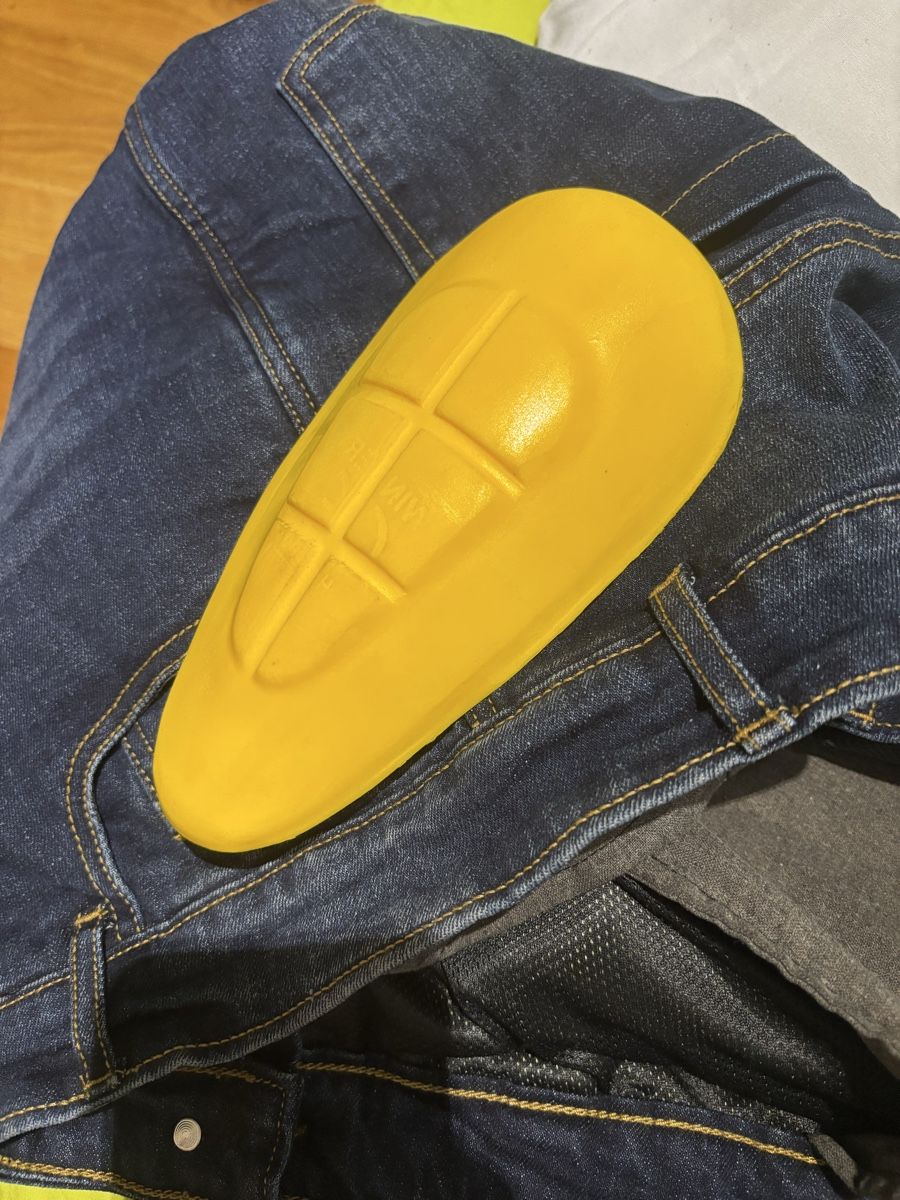 Jeans: Jeans moto 34 – Neu und originalverpackt aus Pregassona von Eddy_Jan 2