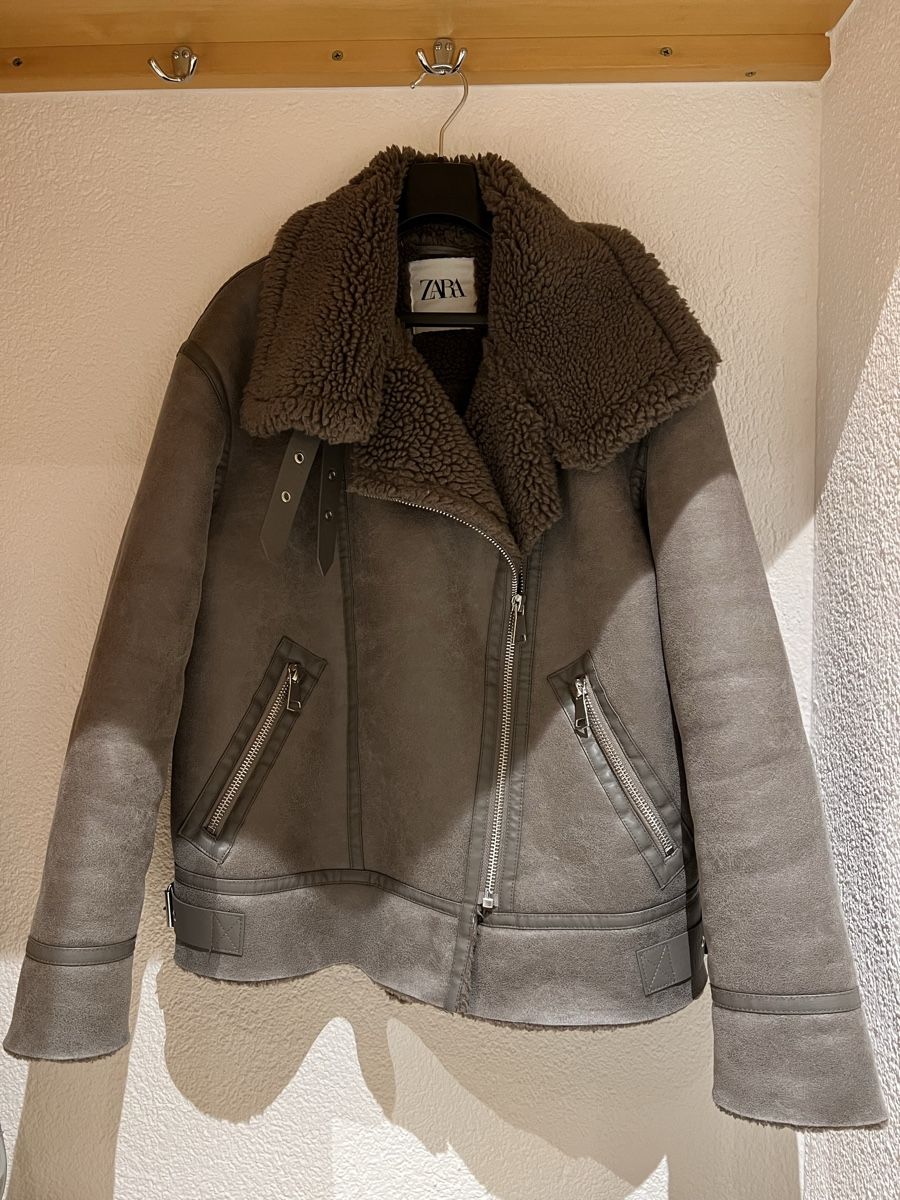Zara Cappotti: Winterjacke XS von ZARA - Gratisversand – Nuovo (secondo la descrizione) da Frutigen venduto da lurit