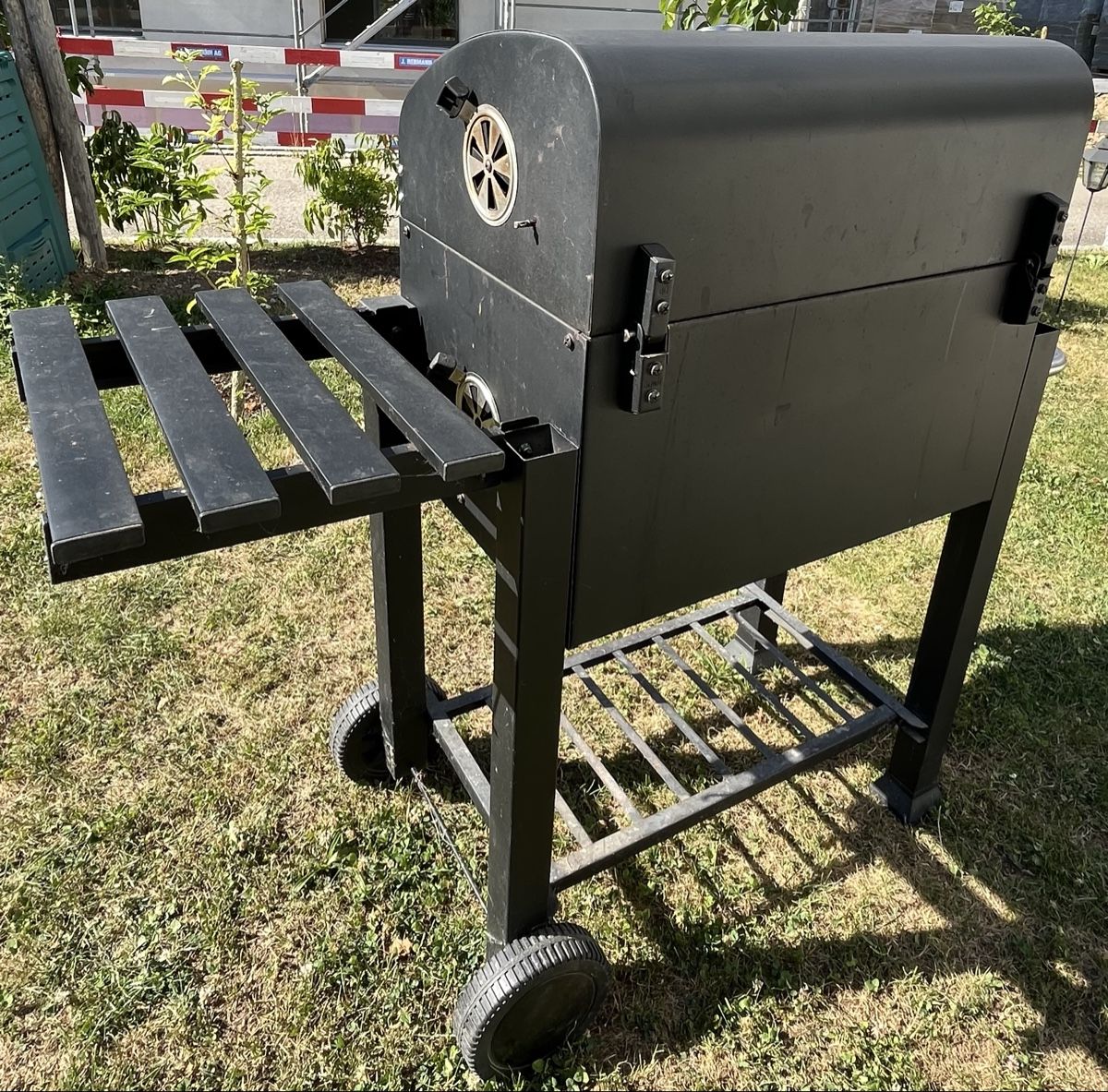 Grills: Holzkohlegrill tectake mit Thermometer und Abdeckung – Gebraucht aus Kaisten von Dashir 3