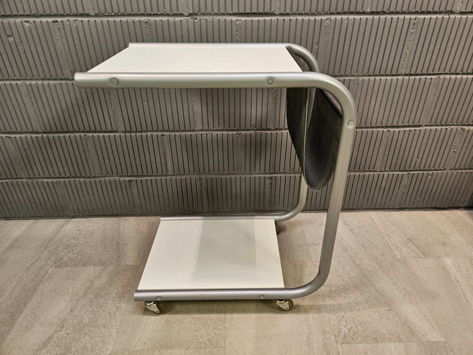 Carrelli di servizio: IKEA 1980 STRAJK Serving Trolley, Tomas Jelinek Side Table – Usato da Nottwil venduto da Wondewa-Shop 3