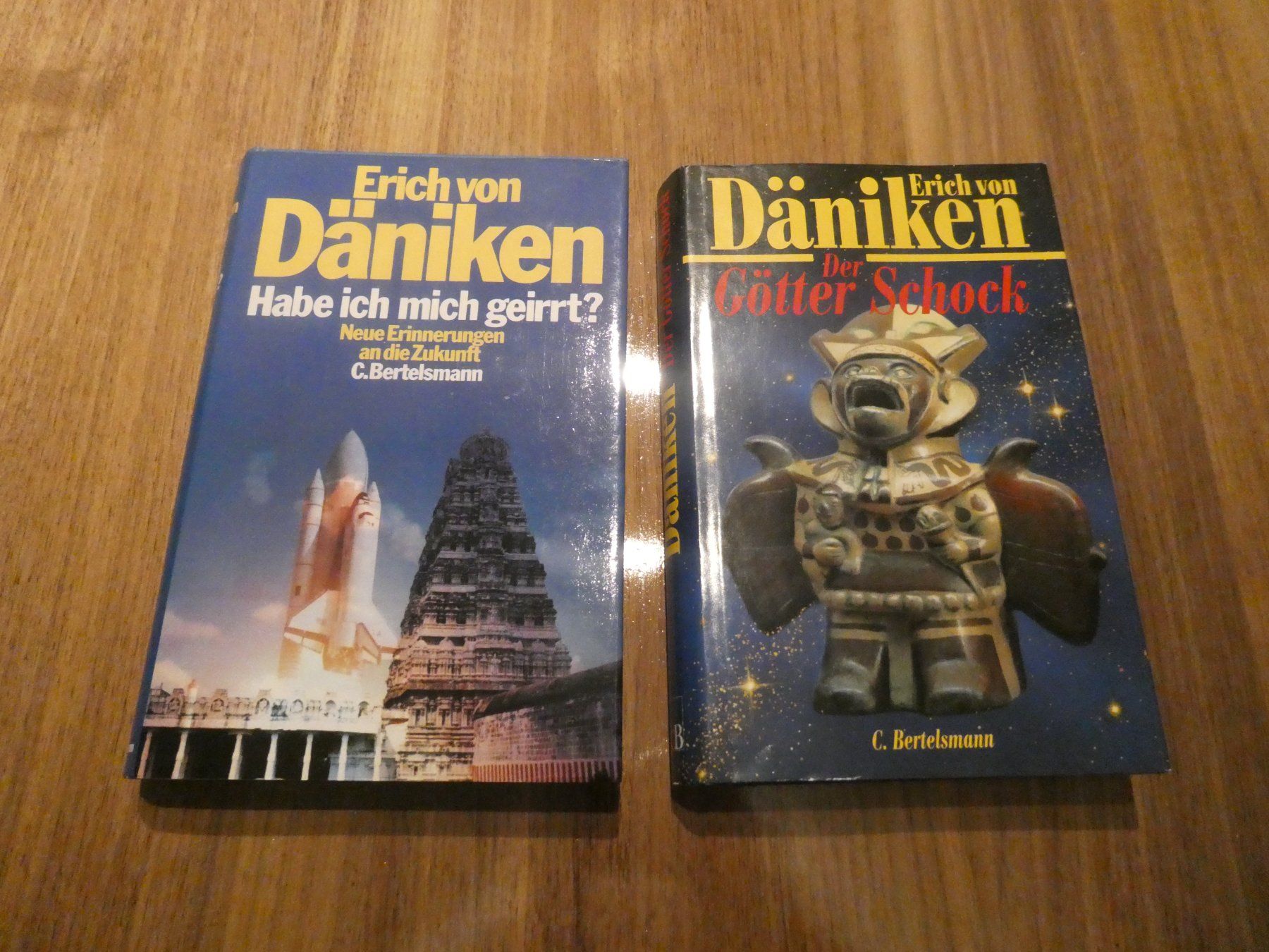 Erich von Däniken grosse Sammlung von 32 Bücher und 1