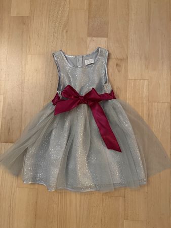 Festliches Kleid mit Glitzerpaietten