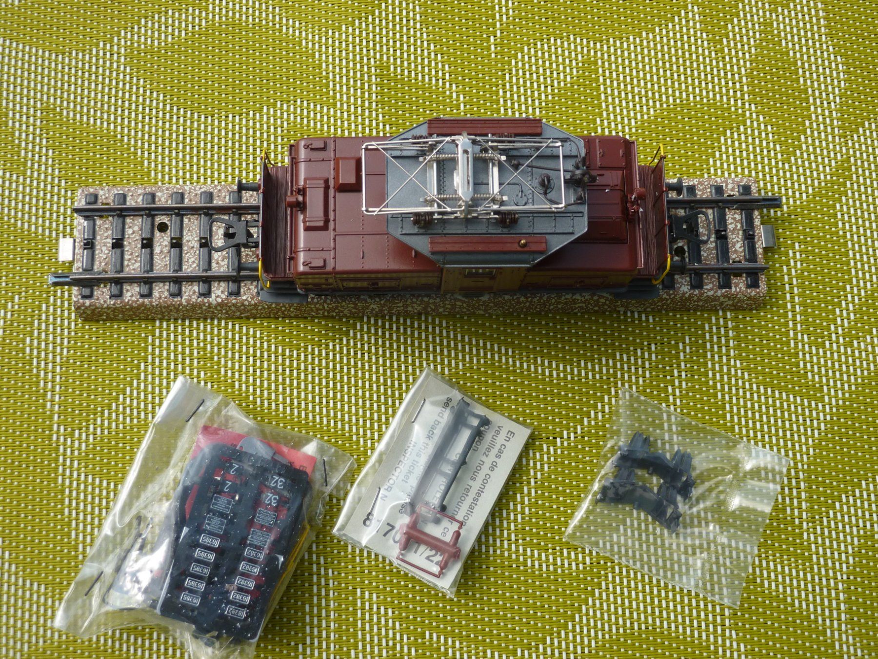 Roco Modellini di ferrovie: Roco Ee 3/3 HO (B) – Usato da Gelfingen venduto da btrottmann 5