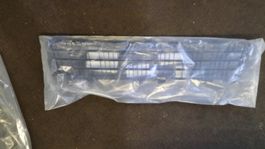 7701072018 Stoßstange Grill Renault Clio 3