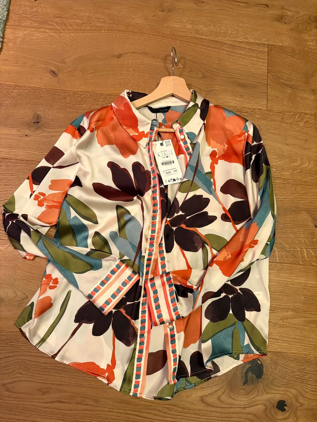 Zara Camicette: Bluse Damen Langarm mit Blumenmuster Grösse L neu – Nuovo (secondo la descrizione) da Gutenswil venduto da mse_hbj5 2