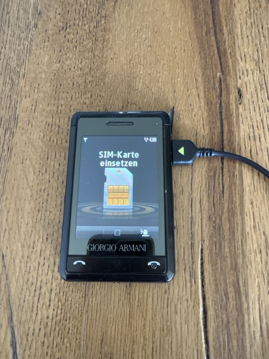 Samsung Portables: Giorgio Armani Samsung Handy – Défectueux à Lenzburg par eyworld 1
