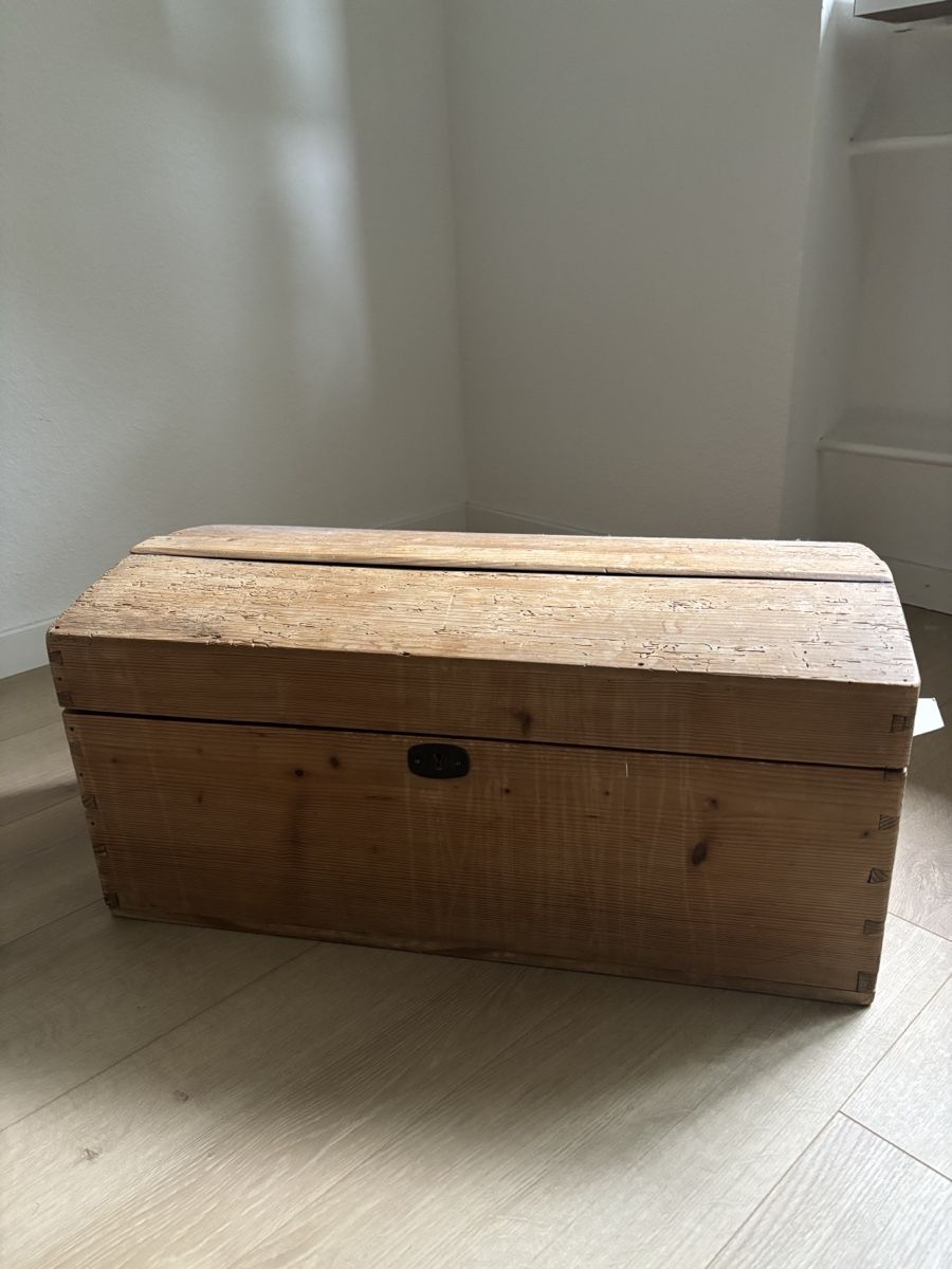Coffres: Holztruhe  – D'occasion à St. Gallen par Florina.B