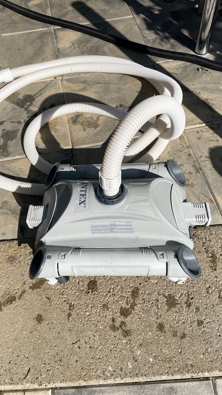 Intex Schwimmbad-Zubehör: Poolroboter Pool Sauger Intex – Gebraucht aus Nenzlingen von geneal 1