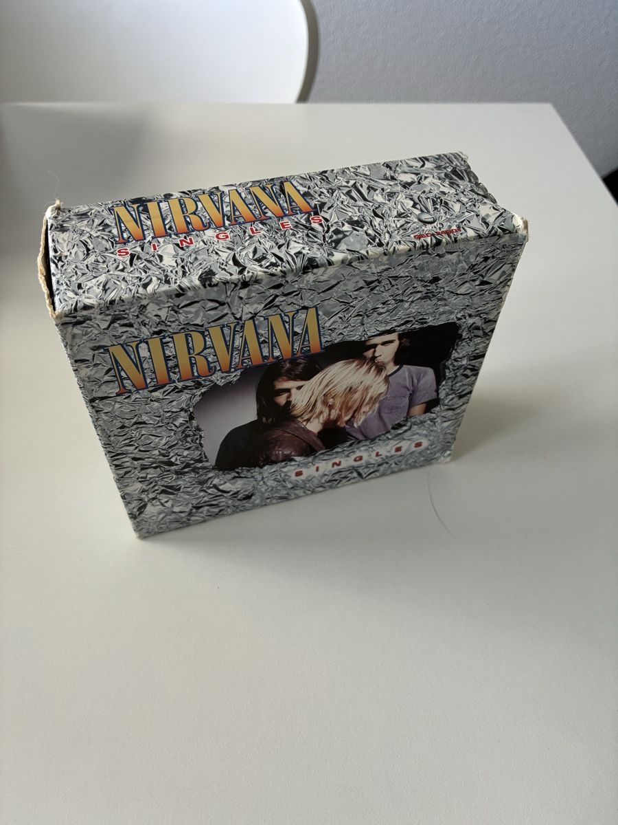 CD: Nirvana Singles Box- selten  – Usato da Chur venduto da Knokno199