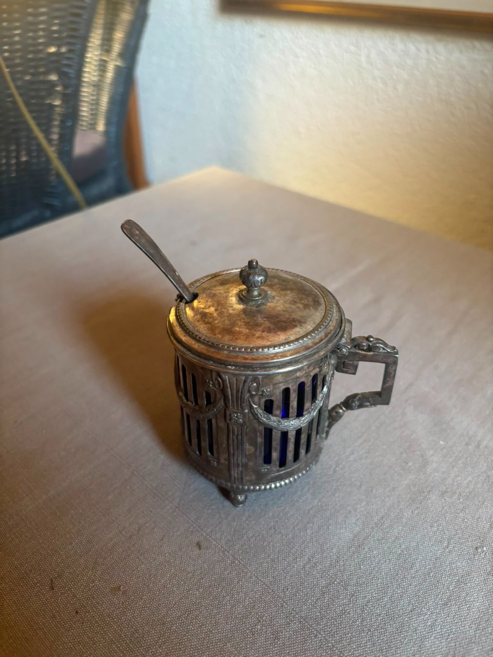 Bicchieri: Silber Senfglas mit Löffel und blauem Glas-Einsatz, antik – Usato da Luzern venduto da son_npf7 2