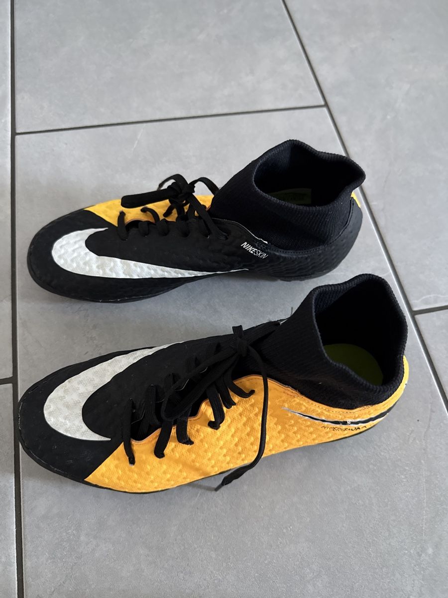 Nike Scarpe per ragazzi: Nike Phantom GT2 Academy TF, Size 44 – Usato da Frauenfeld venduto da eun_275d 2