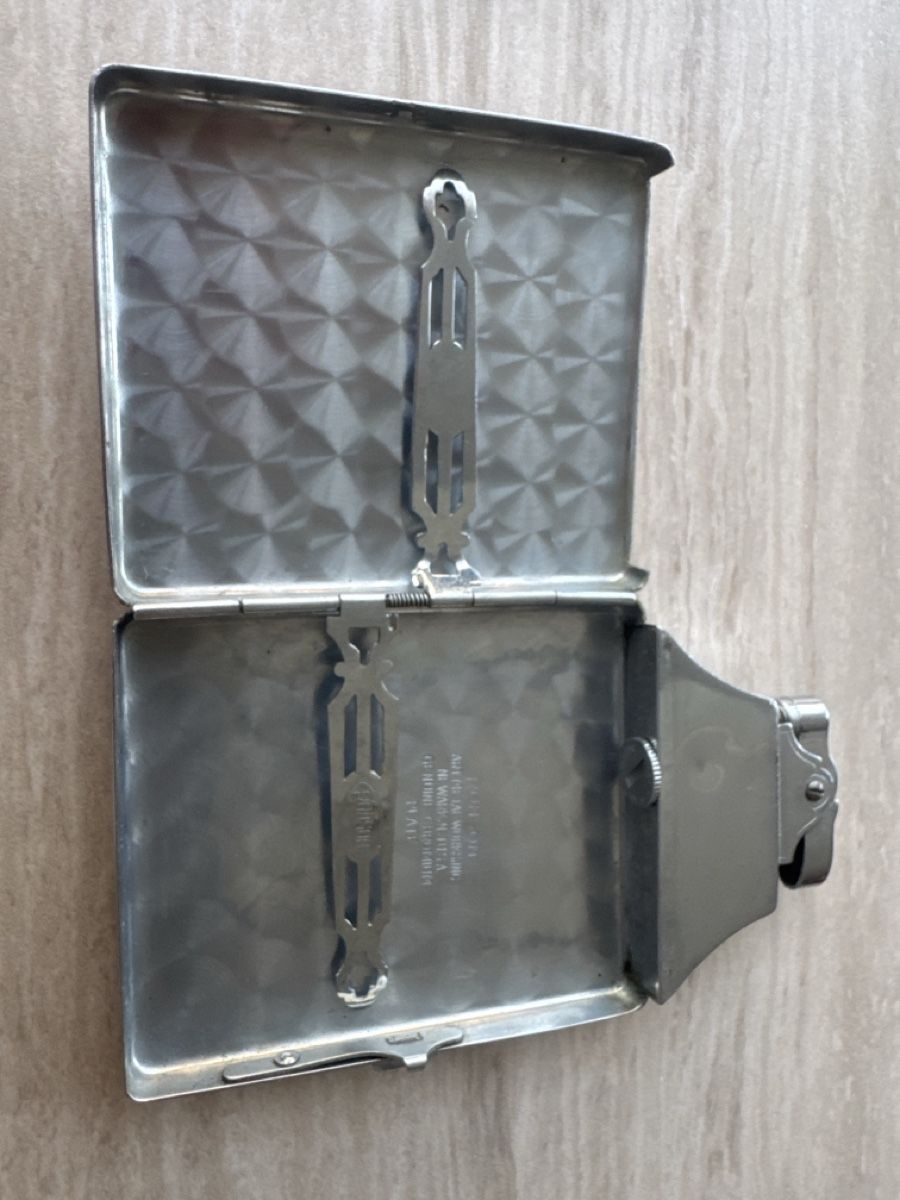Ronson Briquets: Ronson De-Light Mastercase Feuerzeug mit Zigarettenetui – D'occasion à Burgdorf par LAD_Feuerzeug_4445 3