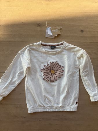 Babyface Sweatshirt, Gr. 110, neu mit Etikett,Blume! (51)