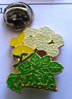 Pin Ricola Weisse Blume gelber Schmetterling