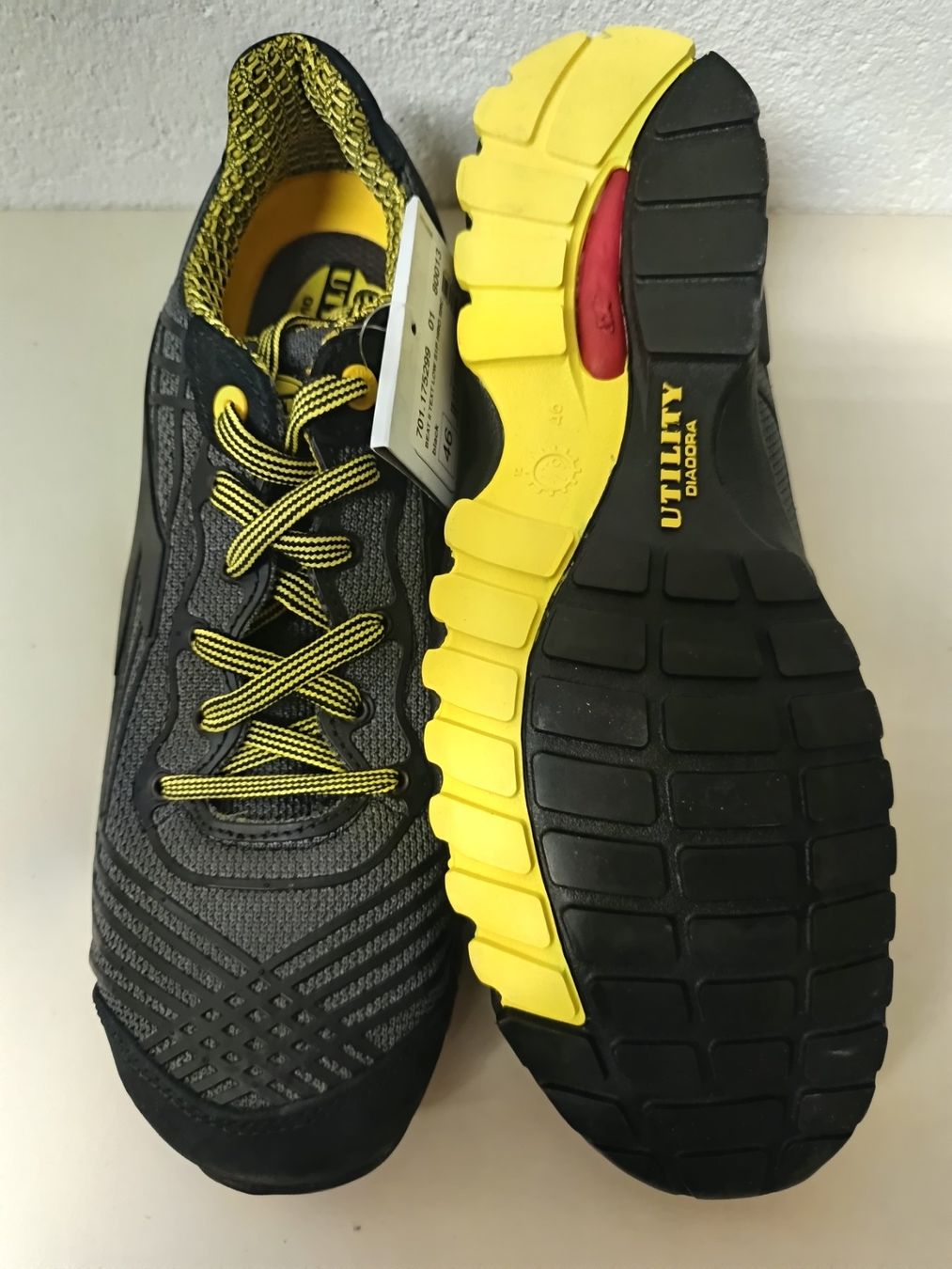 Scarpe da uomo: Neue Sicherheitsschuhe Grösse 46 – Nuovo e nell'imballaggio originale da Rüthi (Rheintal) venduto da Balty 2